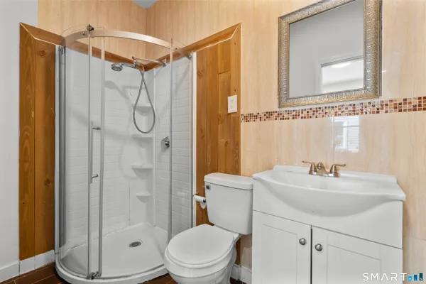 $2,500 | 394 Gregory Street, Unit 4, Bridgeport, CT 06604