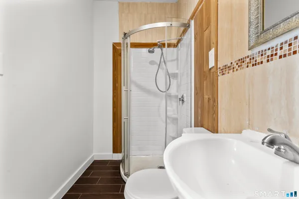 $2,500 | 394 Gregory Street, Unit 4, Bridgeport, CT 06604