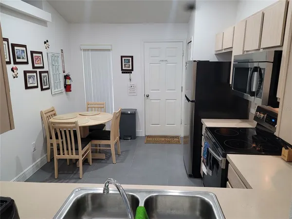 $2,250 | 730 Pine Cone Drive, Davenport, FL 33897