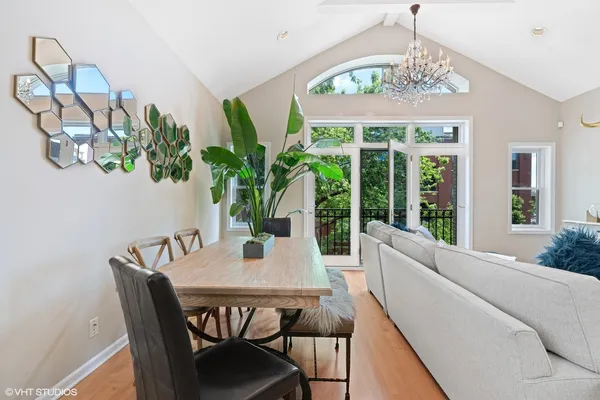 $4,000 | 840 North Wood Street, Unit 3, Chicago, IL 60622