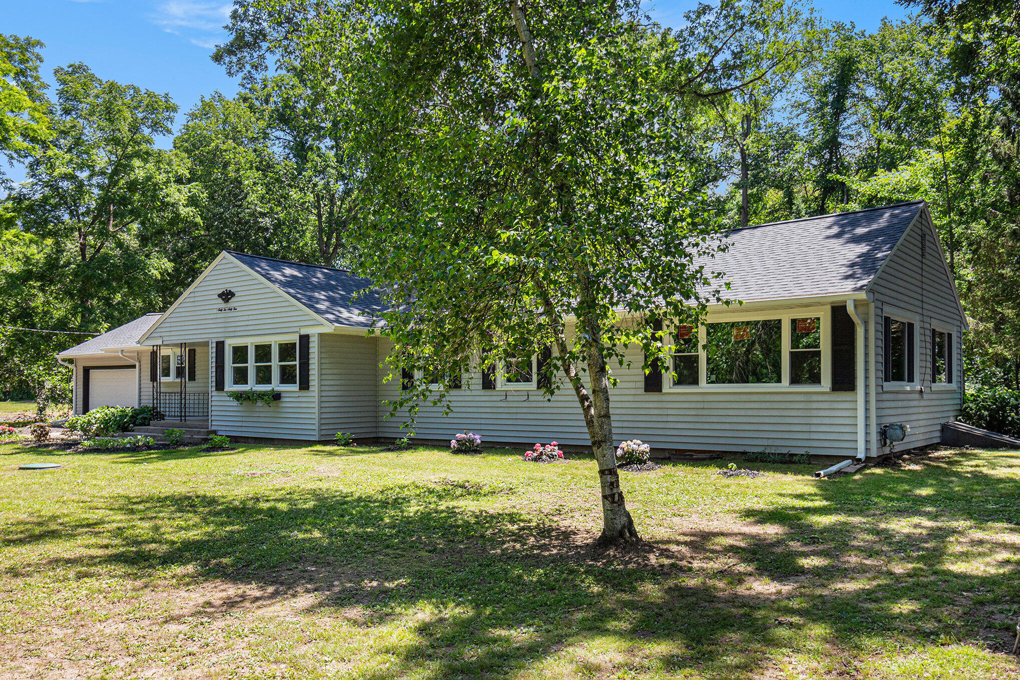 6261 Horton Road Jackson, MI 49201 - Photo 3 of 41 004_img_7065_343