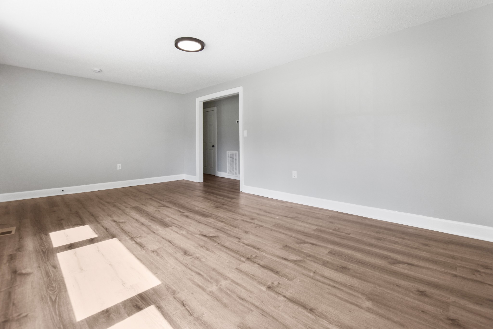 2447 Whitfield Road Clarksville, TN 37040 - Photo 4 of 16