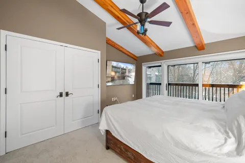 $639,000 | 850 Hillside Drive, Unit GG1, Fontana, WI 53125