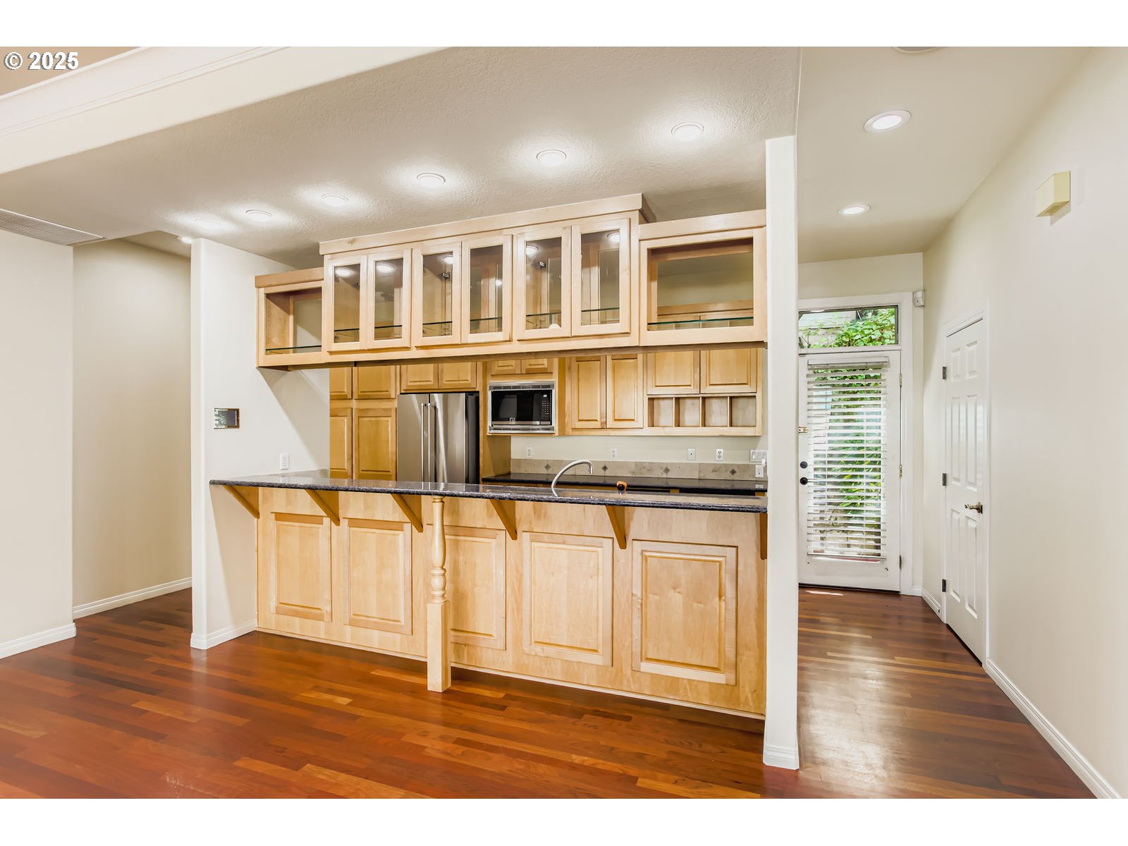 1616 Southwest Montgomery Street Portland, OR 97201 - Photo 11 of 32 Kitchen/Nook