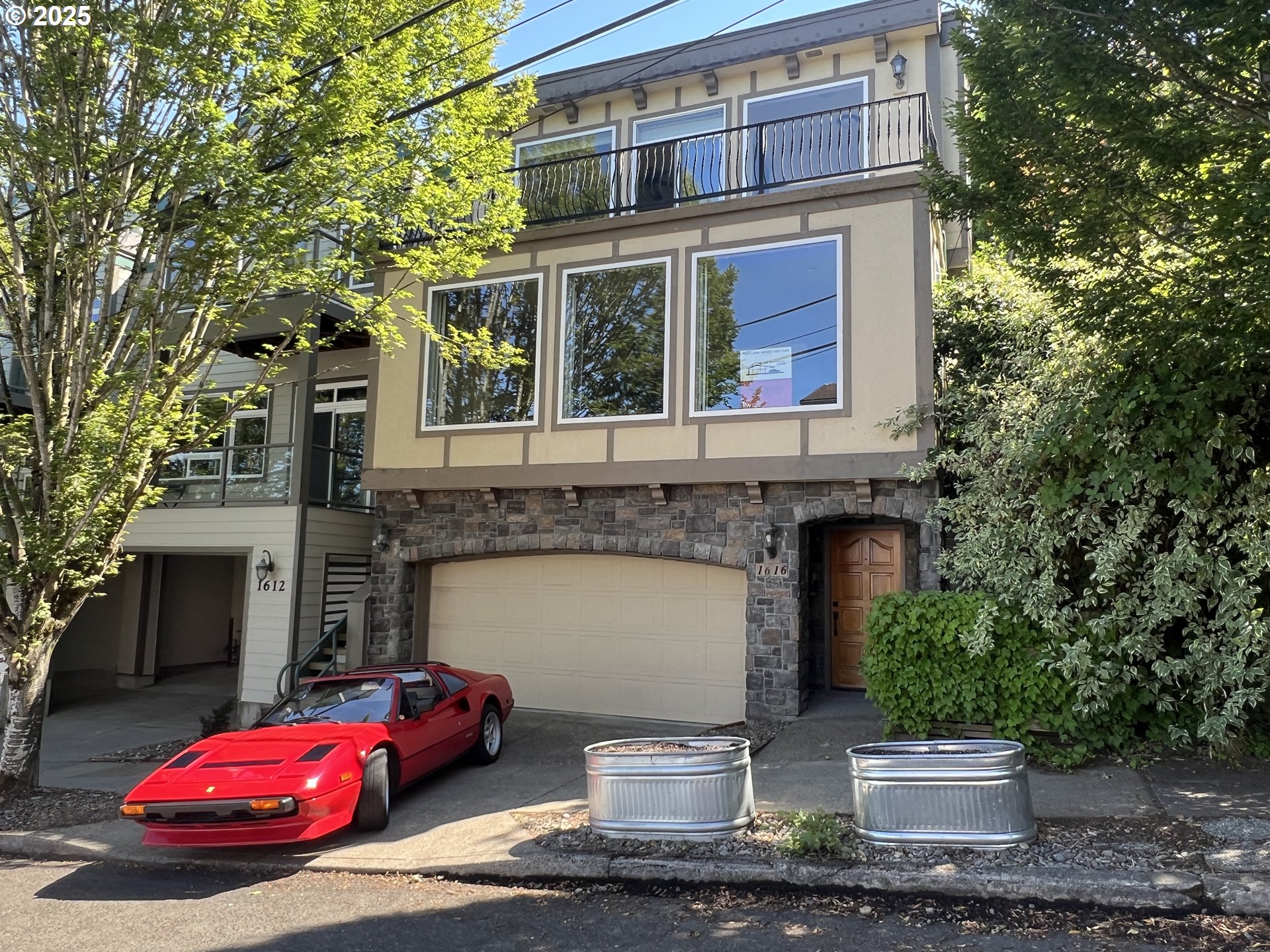 1616 Southwest Montgomery Street Portland, OR 97201 - Photo 2 of 32