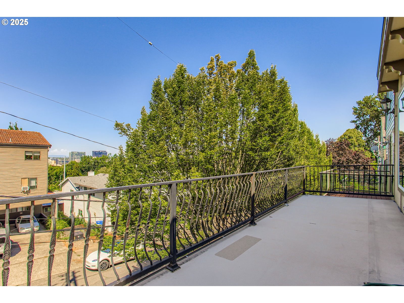 1616 Southwest Montgomery Street Portland, OR 97201 - Photo 20 of 32 Deck