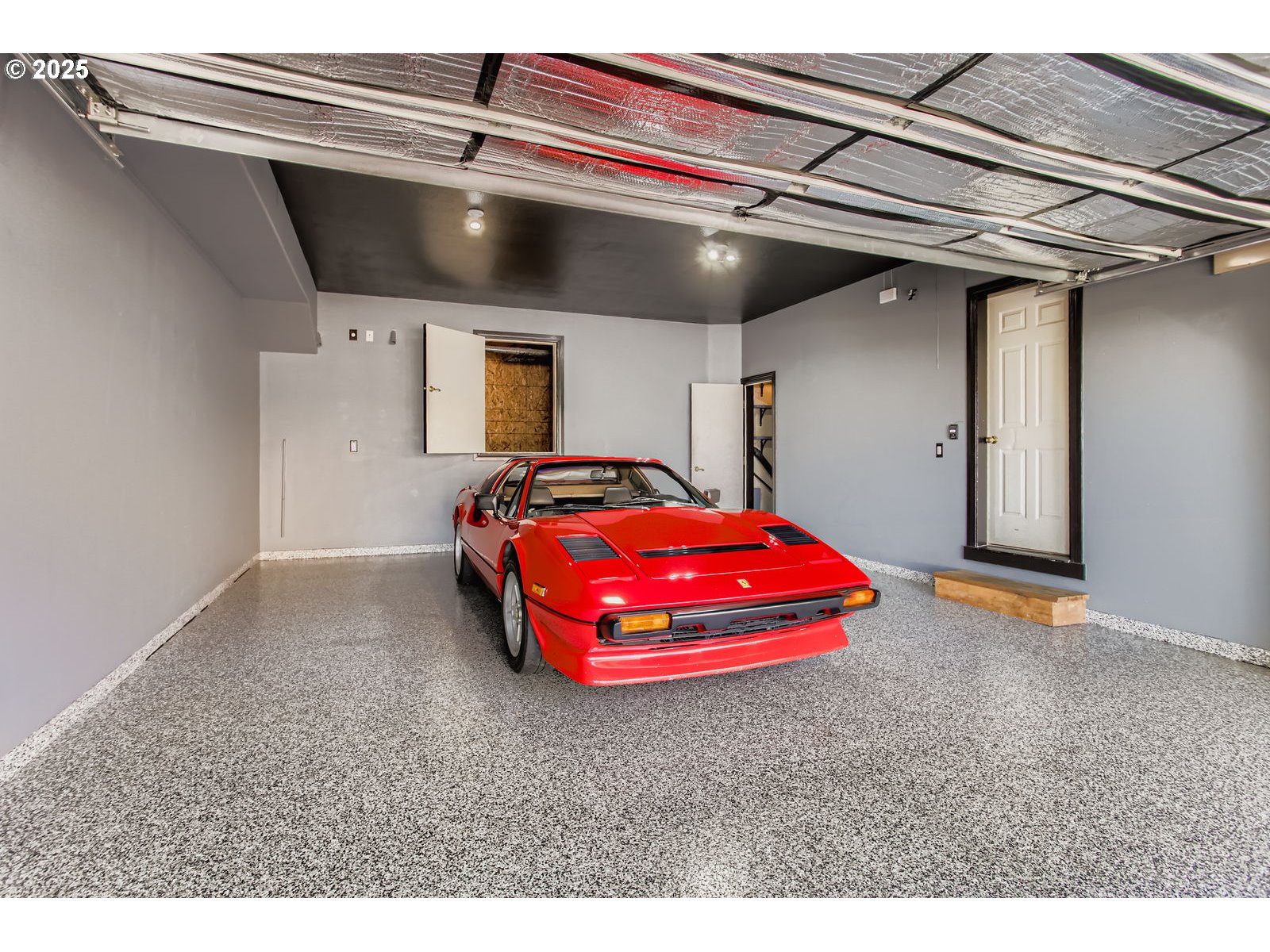 1616 Southwest Montgomery Street Portland, OR 97201 - Photo 29 of 32 Garage