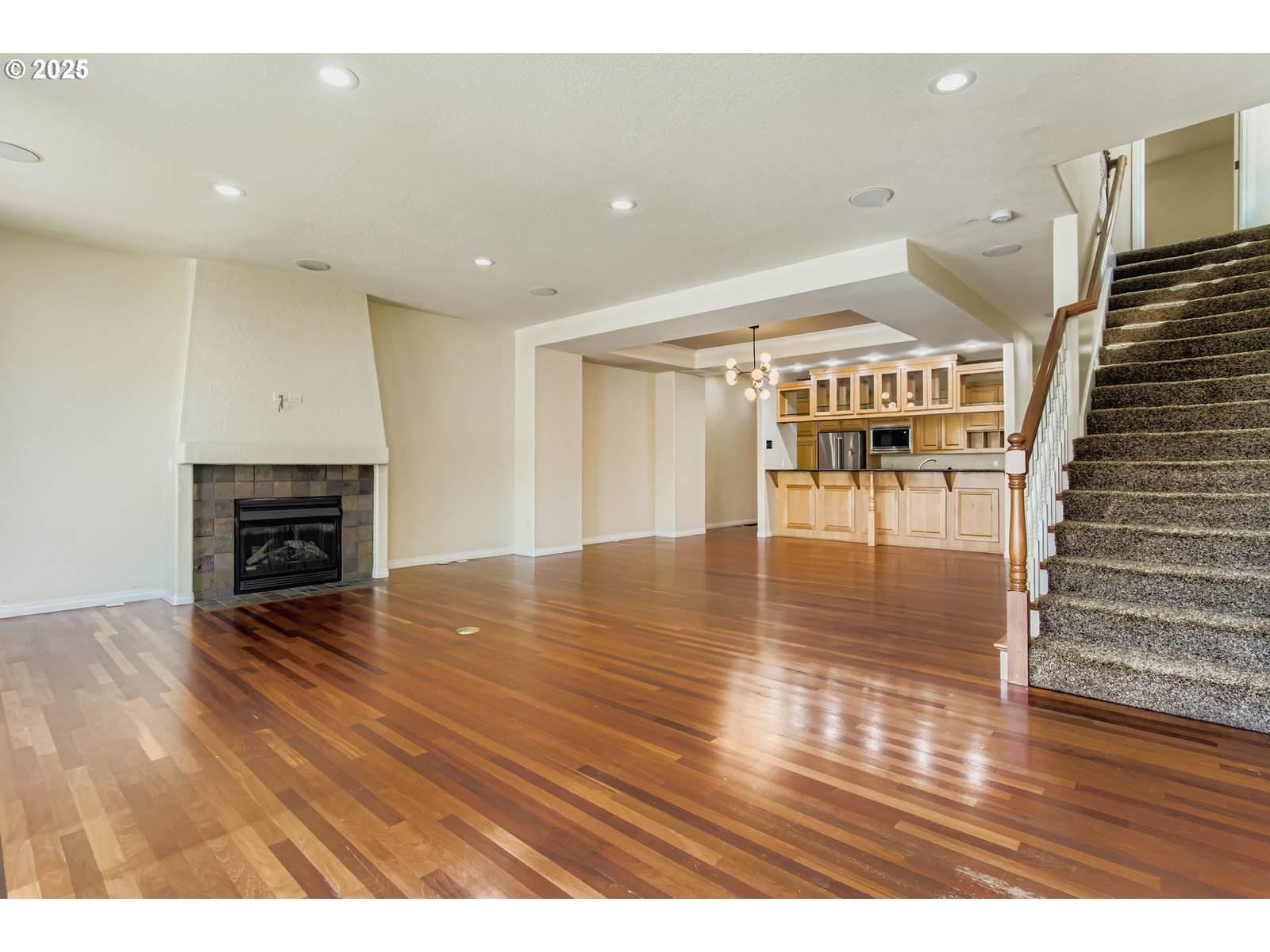 1616 Southwest Montgomery Street Portland, OR 97201 - Photo 7 of 32 Fireplace