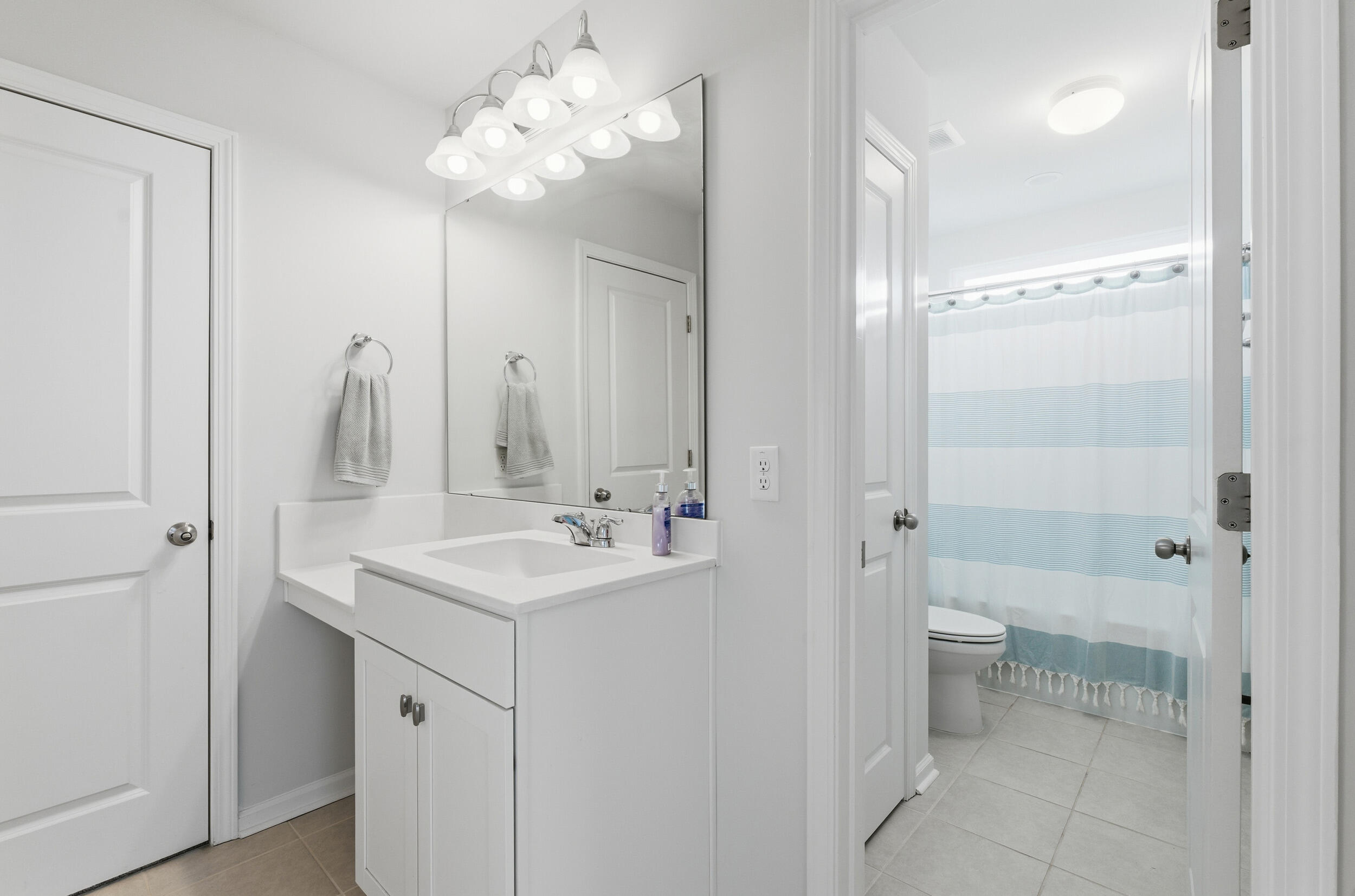 2101 Utsey Street Johns Island, SC 29455 - Photo 25 of 35 Andrew Flowers - 25upbath2