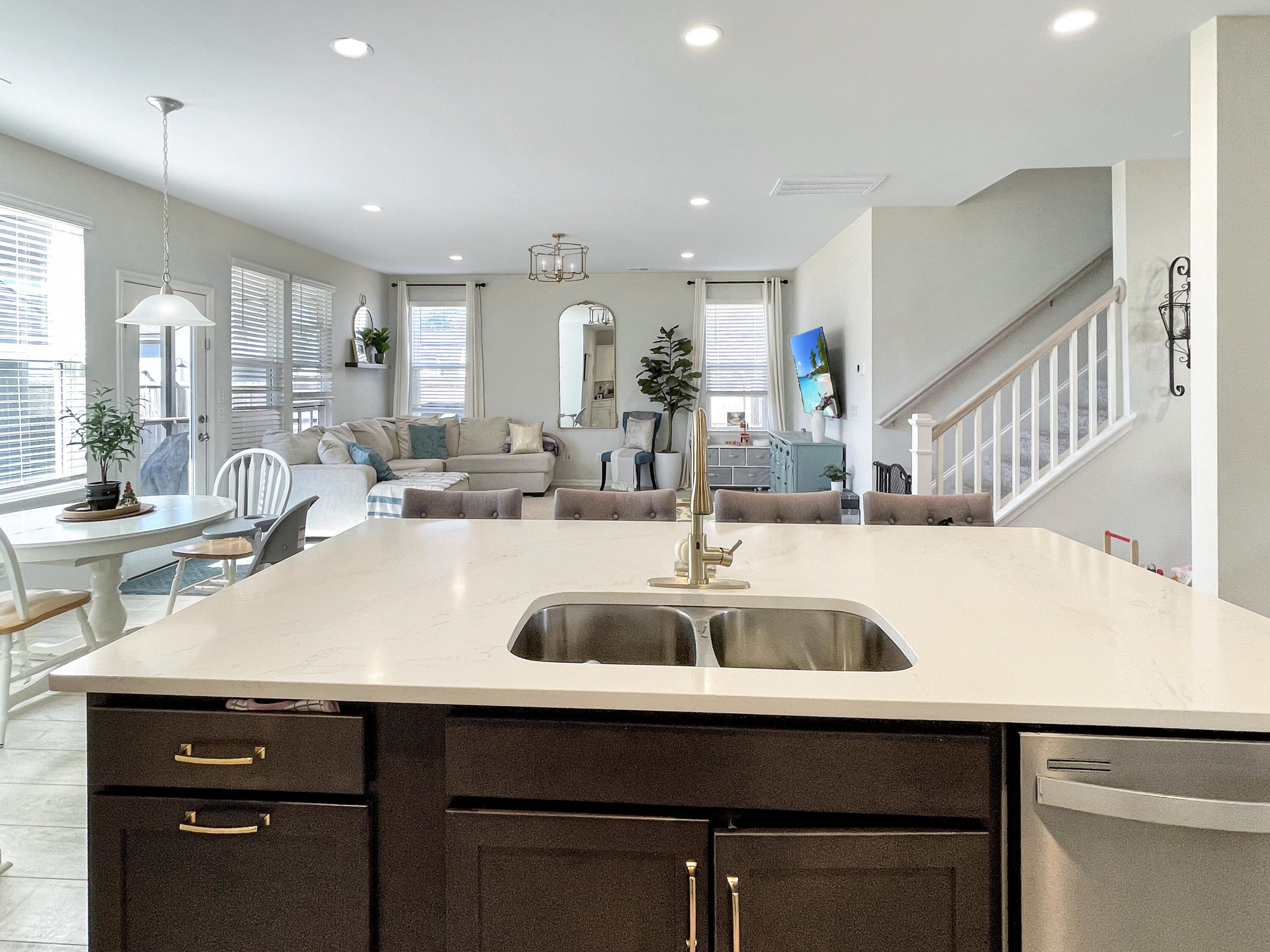 2101 Utsey Street Johns Island, SC 29455 - Photo 7 of 35 Andrew Flowers - 7kitchen