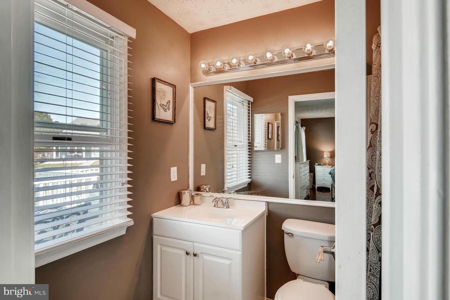 9216 Ramblebrook Road Baltimore, MD 21236 - Photo 14 of 30 Bath (Master)
