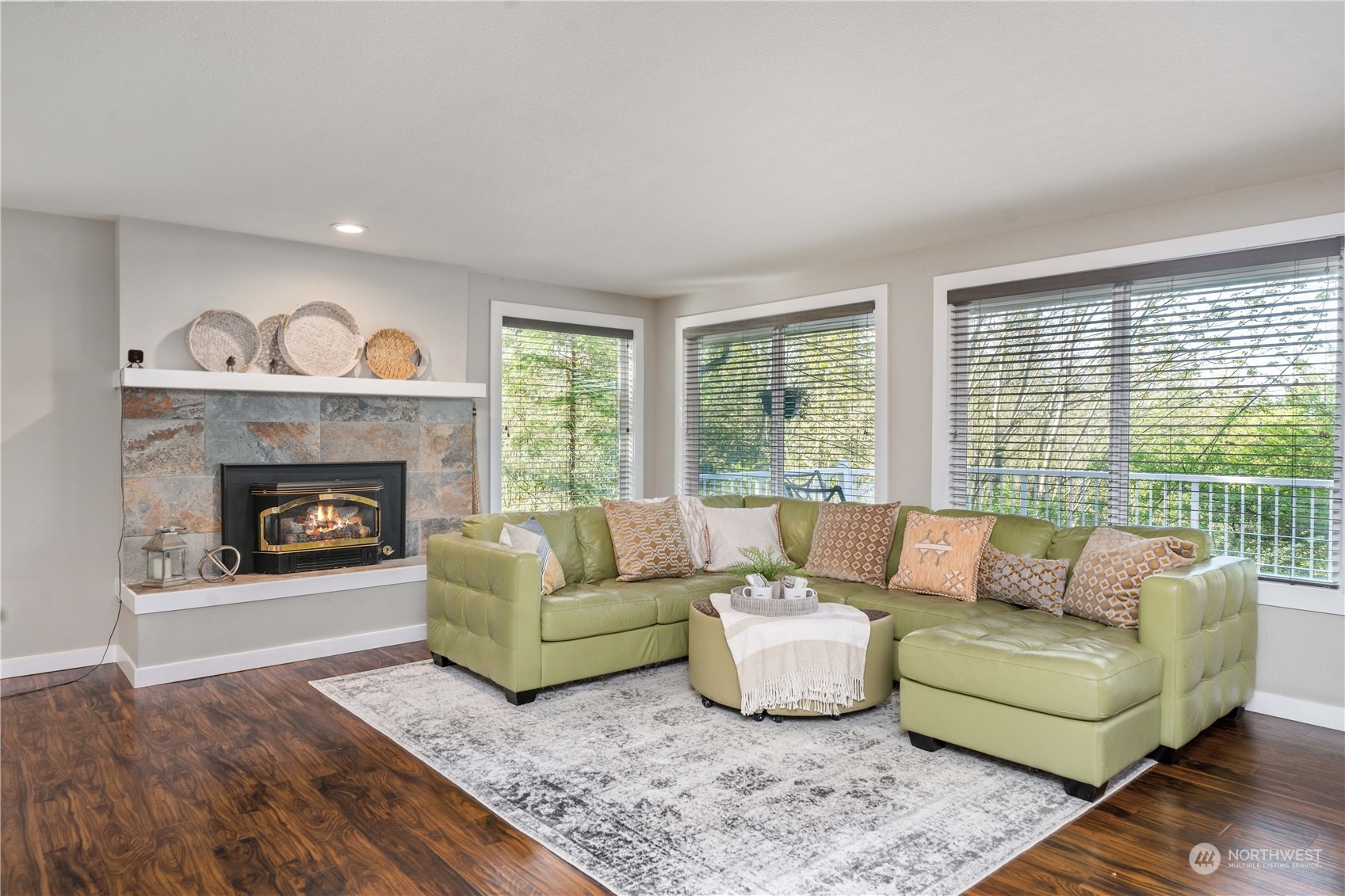 19620 Southeast 220th Street Renton, WA 98058 - Photo 4 of 38 Gallery Image 4