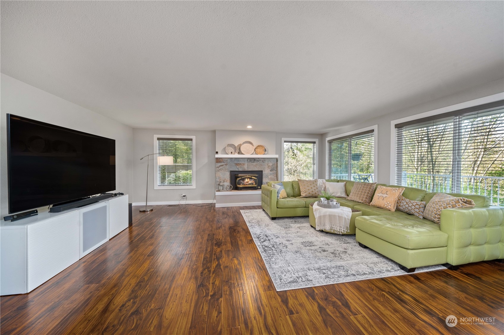 19620 Southeast 220th Street Renton, WA 98058 - Photo 5 of 38 Gallery Image 5