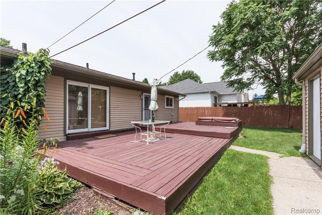 3025 Harrison Avenue Rochester, MI 48307 - Photo 8 of 20 3025 Harrison-20.jpg