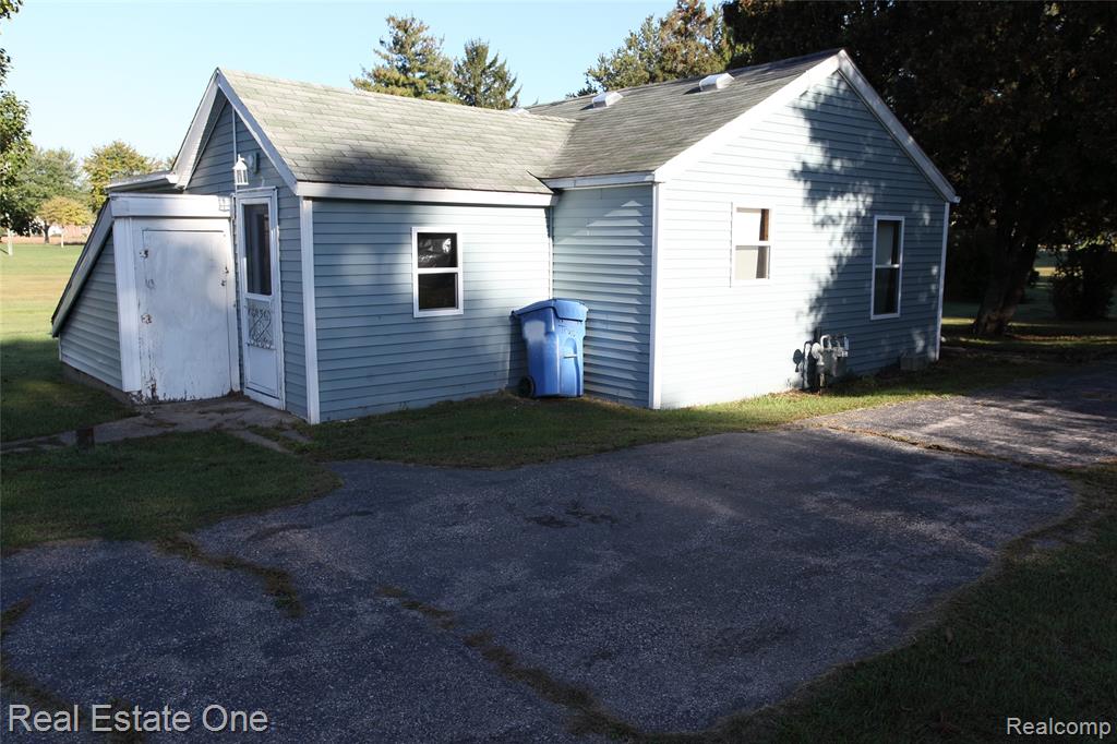 1969 Lasalle Road Monroe, MI 48162 - Photo 29 of 31 Gallery Image 29