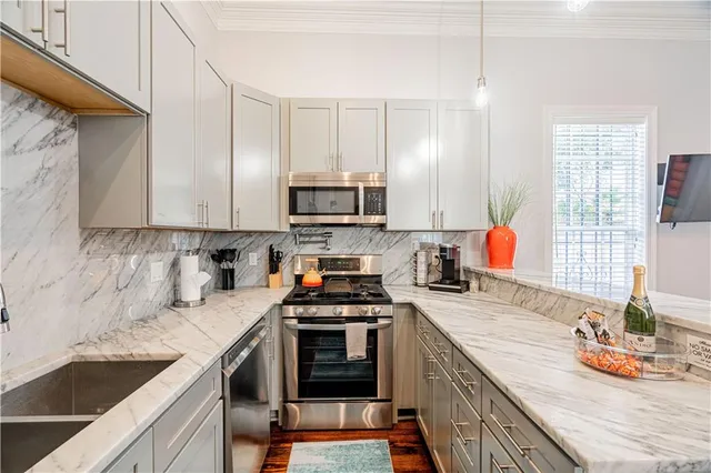 $2,335,000 | 1201 Baronne Street, New Orleans, LA 70113