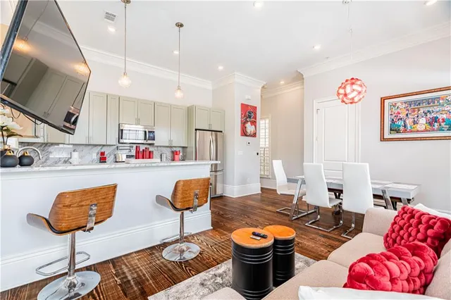 $2,335,000 | 1201 Baronne Street, New Orleans, LA 70113