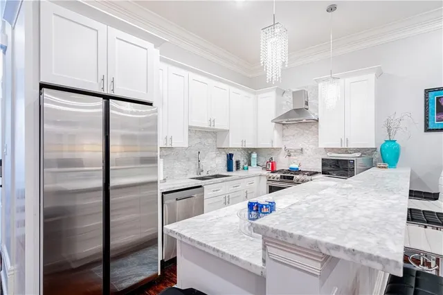 $2,335,000 | 1201 Baronne Street, New Orleans, LA 70113
