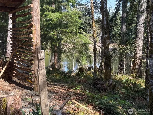 $359,000 | 961 North Potlatch Drive, Hoodsport, WA 98548