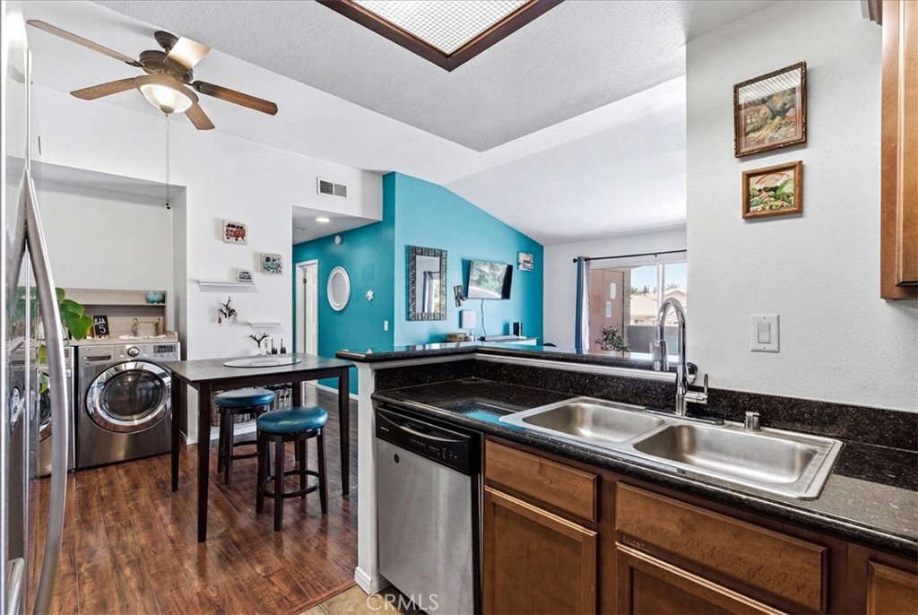 200 East Alessandro Boulevard, Unit 71 Riverside, CA 92508 - Photo 9 of 28