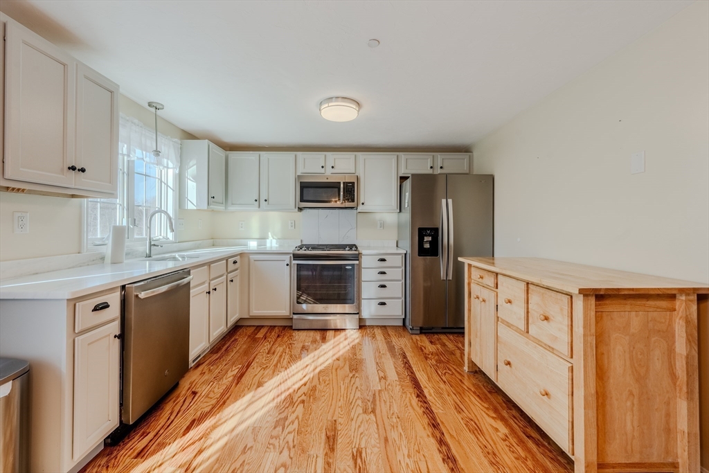 41 Boston Road, Unit 351 Billerica, MA 01862 - Photo 6 of 17 Gallery Image 6