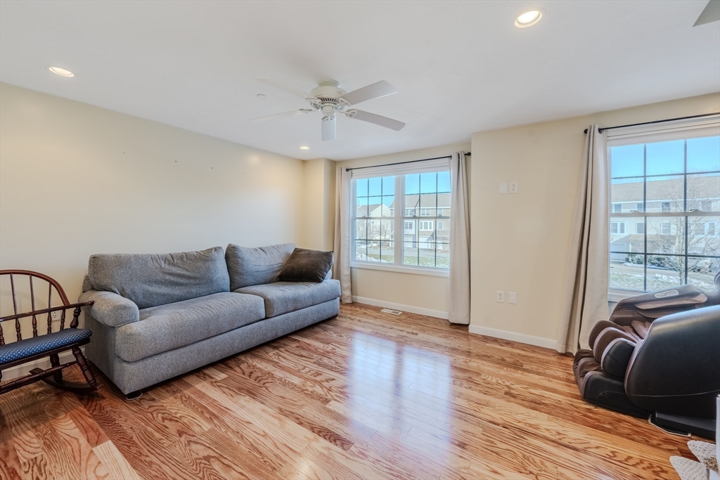 41 Boston Road, Unit 351 Billerica, MA 01862 - Photo 7 of 17 Gallery Image 7