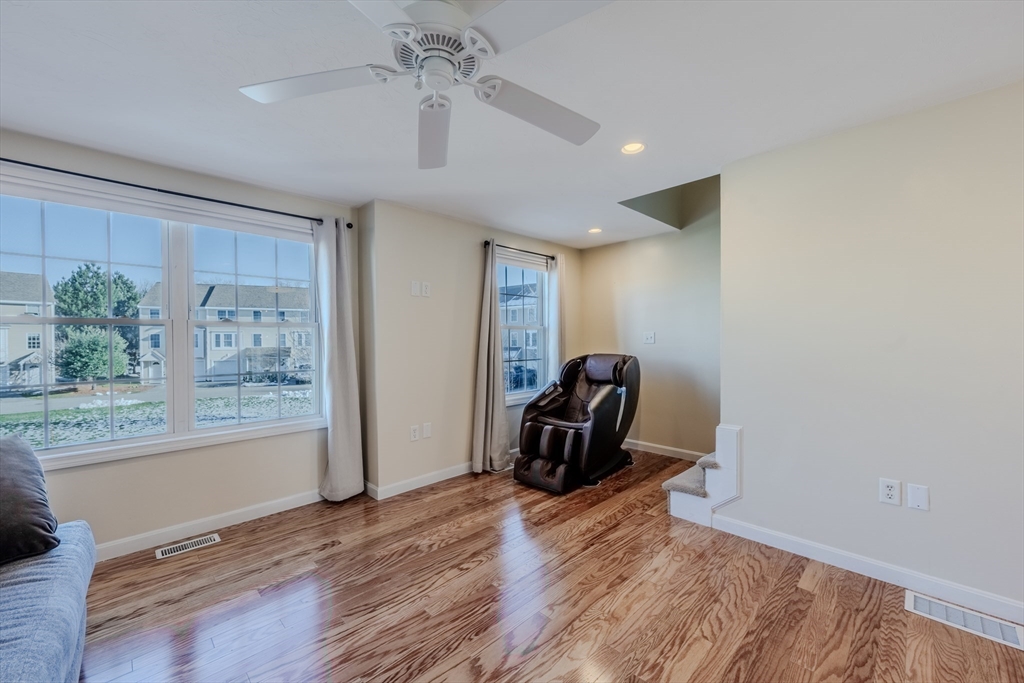 41 Boston Road, Unit 351 Billerica, MA 01862 - Photo 10 of 17 Gallery Image 10
