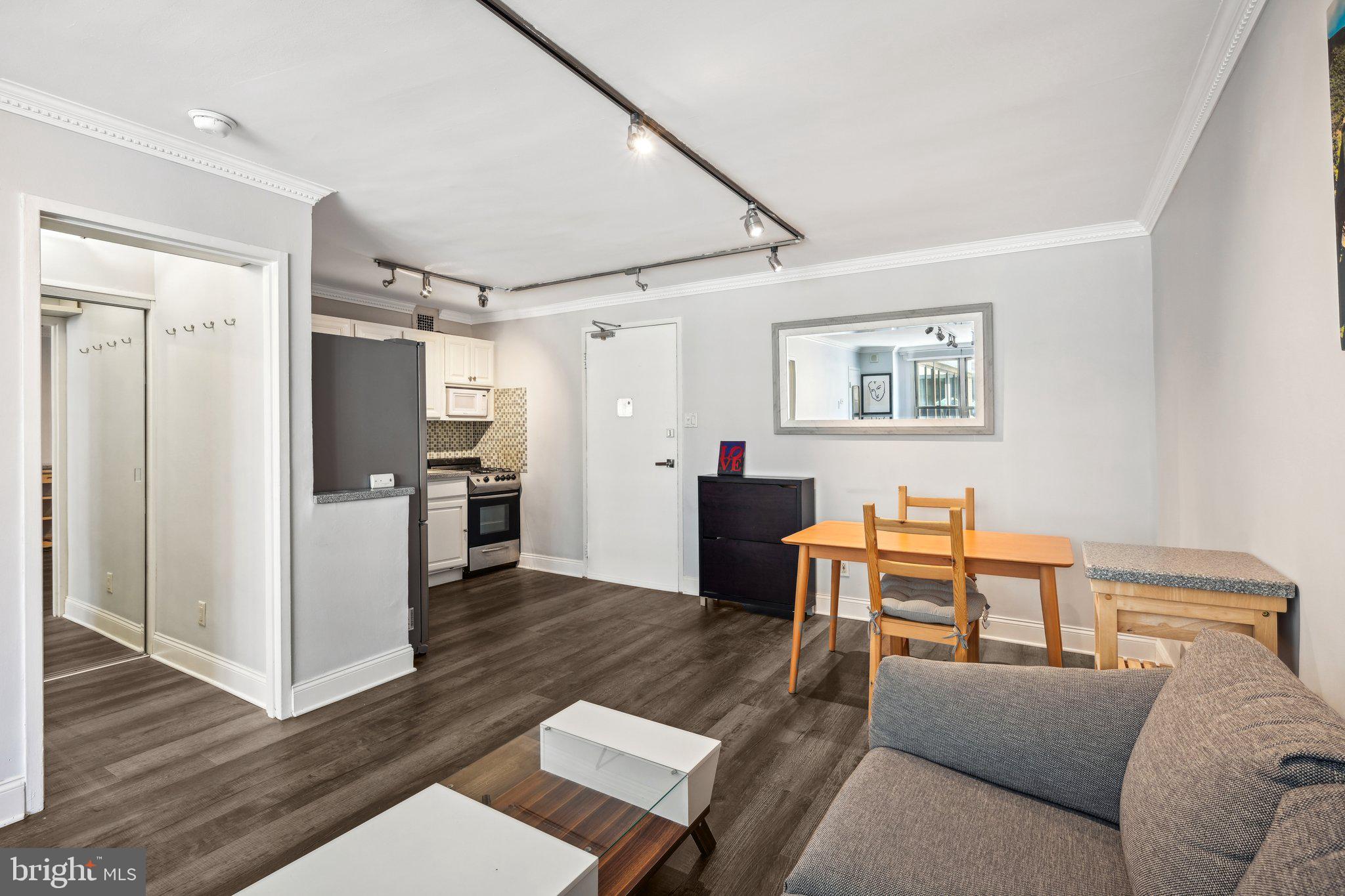 1810 Rittenhouse Square, Unit 1407 Philadelphia, PA 19103 - Photo 15 of 43 Gallery Image 15