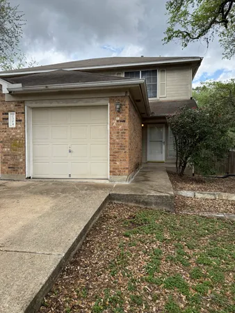 $1,750 | 2304 Granberry Drive, Unit B, Austin, TX 78745