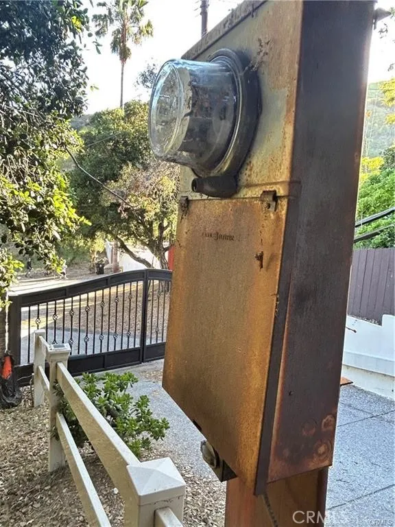 9611 Wornom Sunland, CA 91040 - Photo 6 of 13 a view of entryway with wooden floor