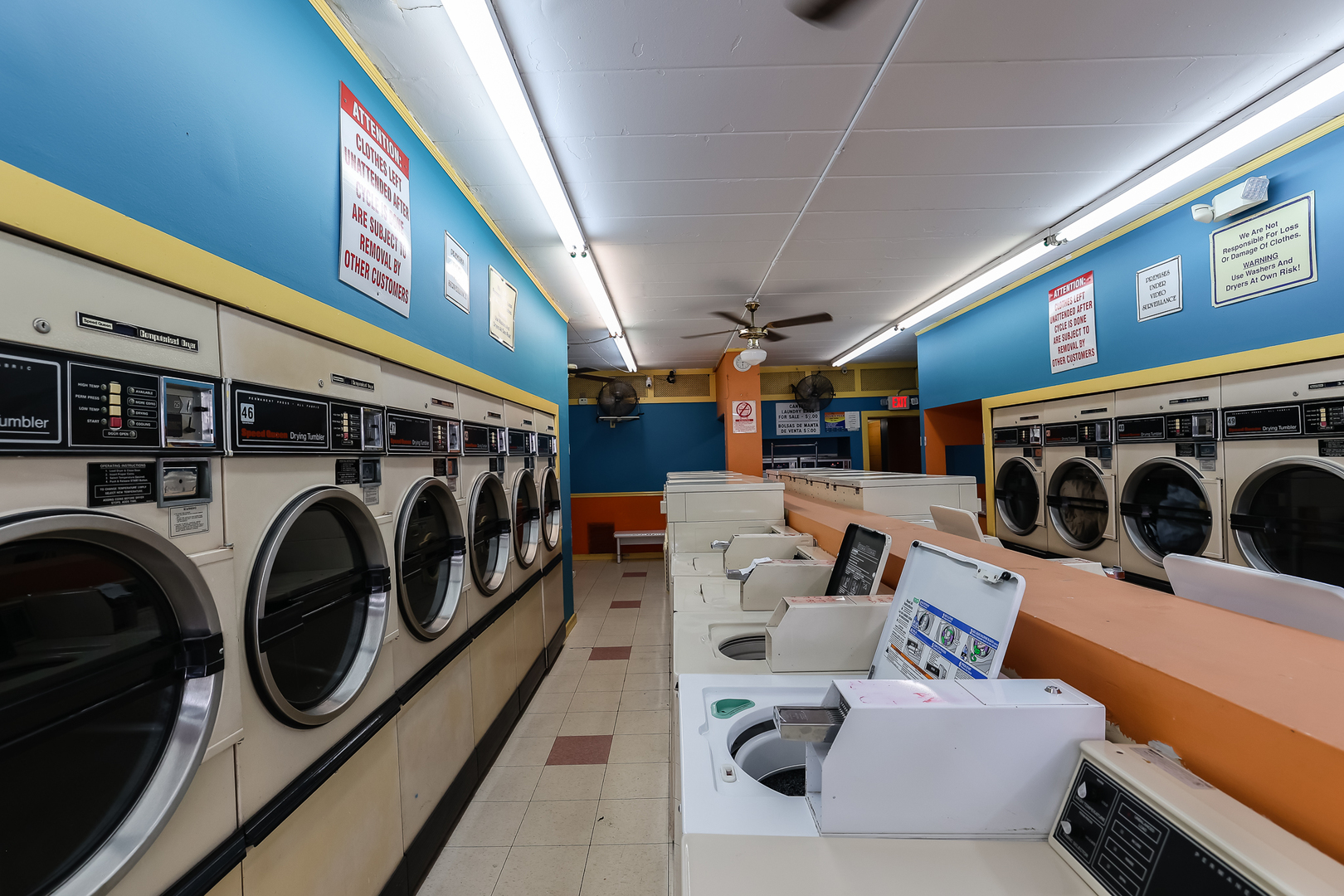 7242 Roosevelt Road Forest Park, IL 60130 - Photo 14 of 36 a utility room with stainless steel appliances dryer and washer