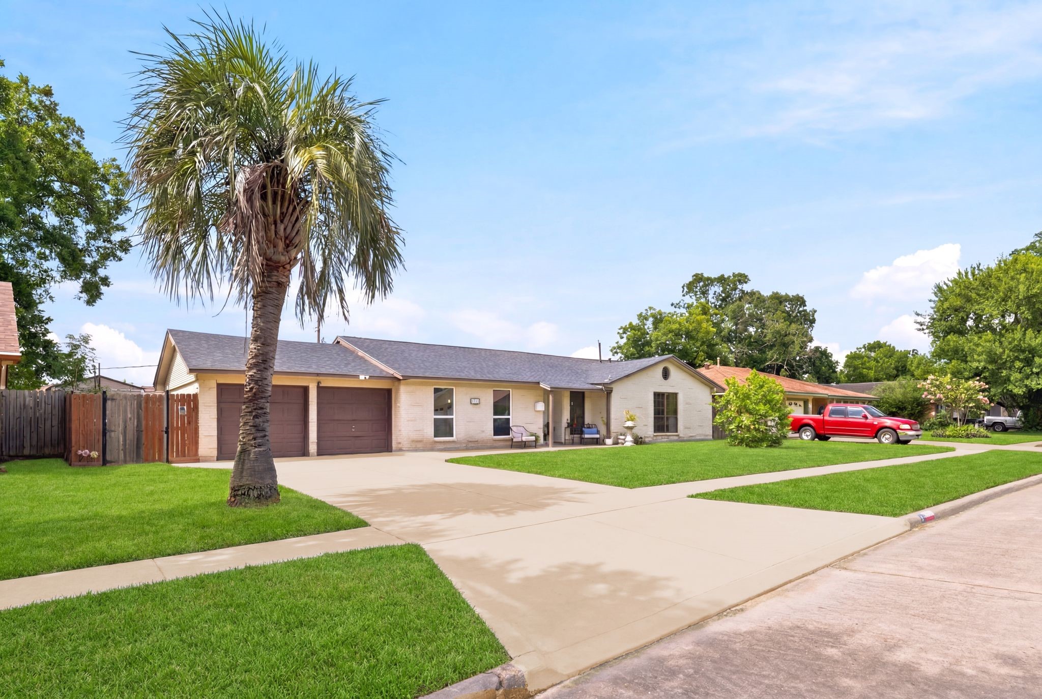 9711 Ebb Street Houston, TX 77089 - Photo 4 of 45