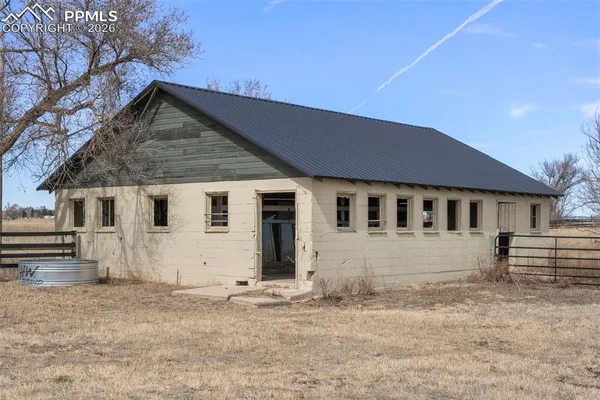 $1,025,000 | 2480 North Log Road, Calhan, CO 80808