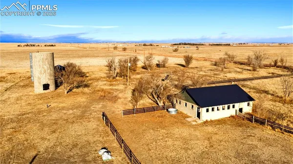 $1,025,000 | 2480 North Log Road, Calhan, CO 80808