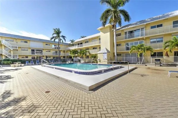 $3,900 | 1100 8th Avenue South, Unit 106C, Naples, FL 34102