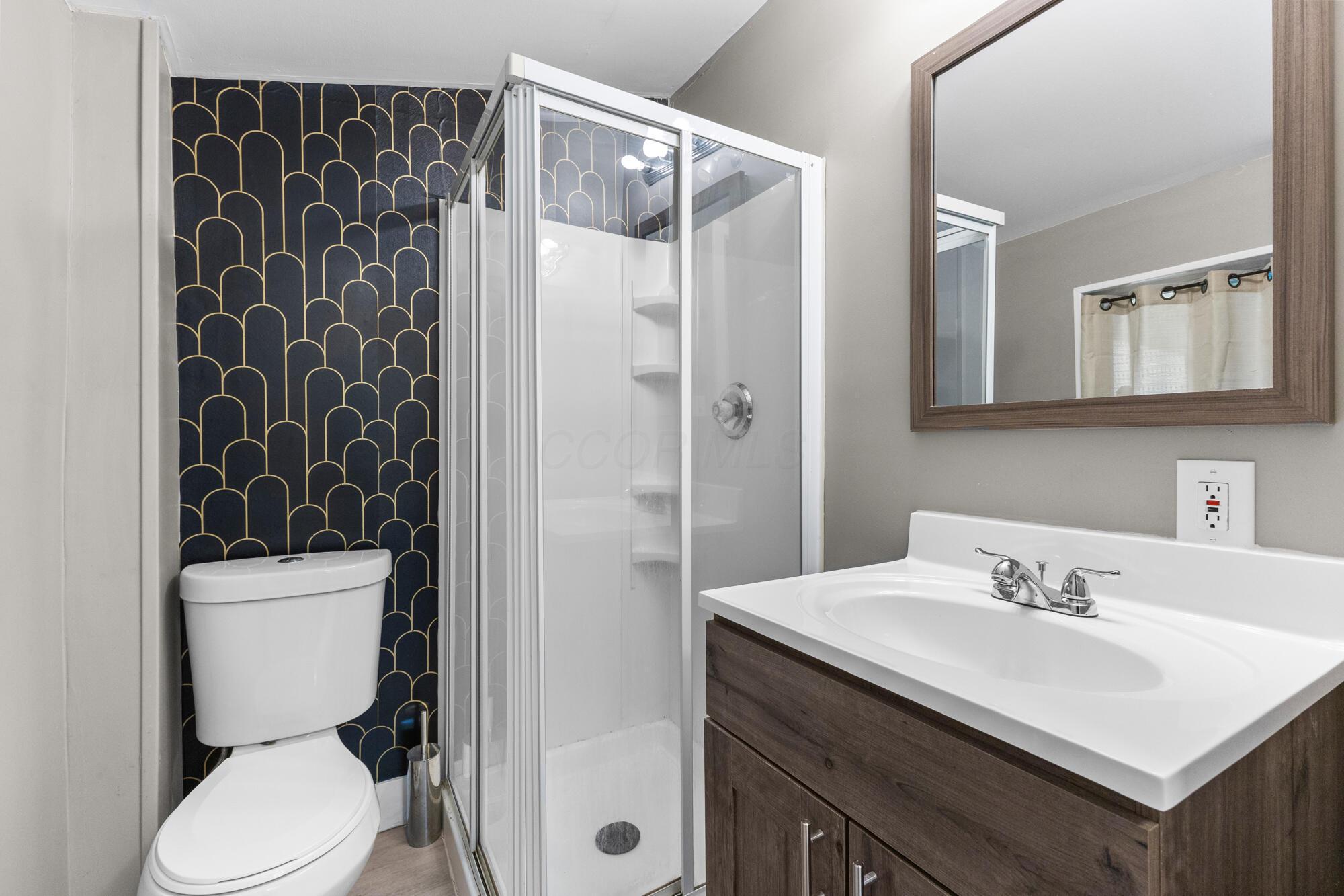 2195 Ferris Road Columbus, OH 43224 - Photo 9 of 19 18_a24a8752