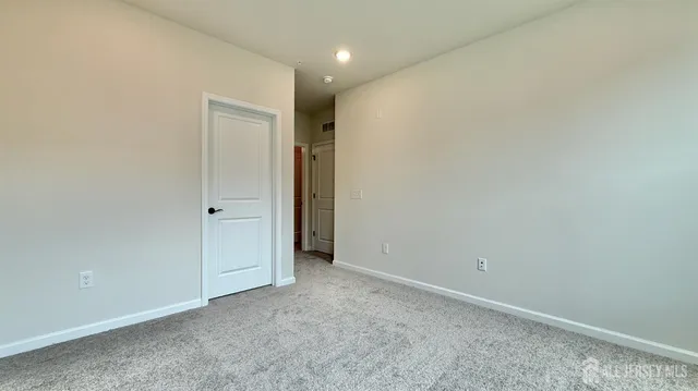 $3,350 | 618 Sadie Circle, New Brunswick, NJ 08901