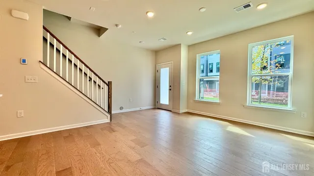 $3,350 | 618 Sadie Circle, New Brunswick, NJ 08901