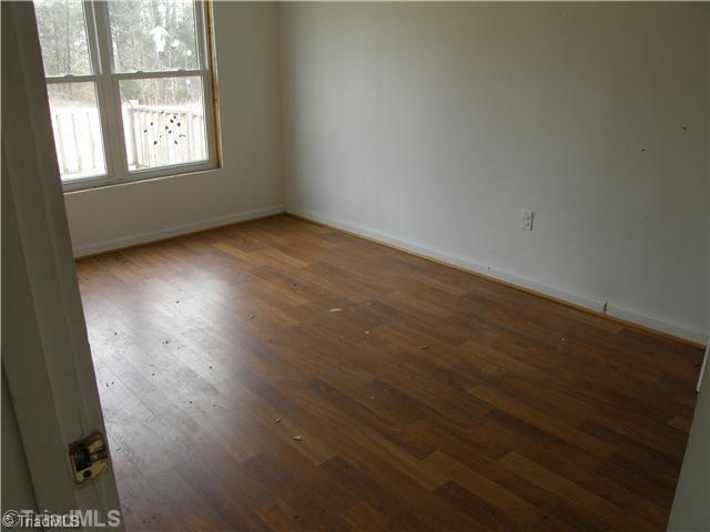 6171 Hickory Creek Road High Point, NC 27263 - Photo 3 of 8 1st Bedroom.