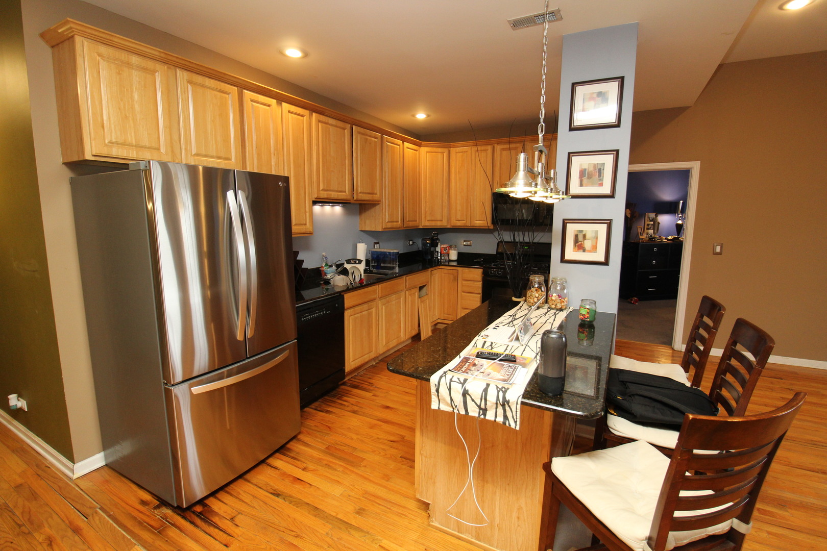 3231 West Fullerton Avenue, Unit 3W Chicago, IL 60647 - Photo 2 of 26