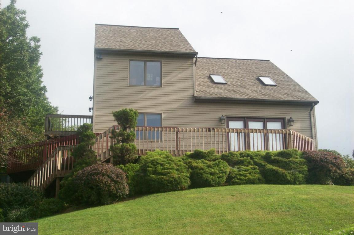 305 Memorial Road Lititz, PA 17543 - Photo 1 of 20