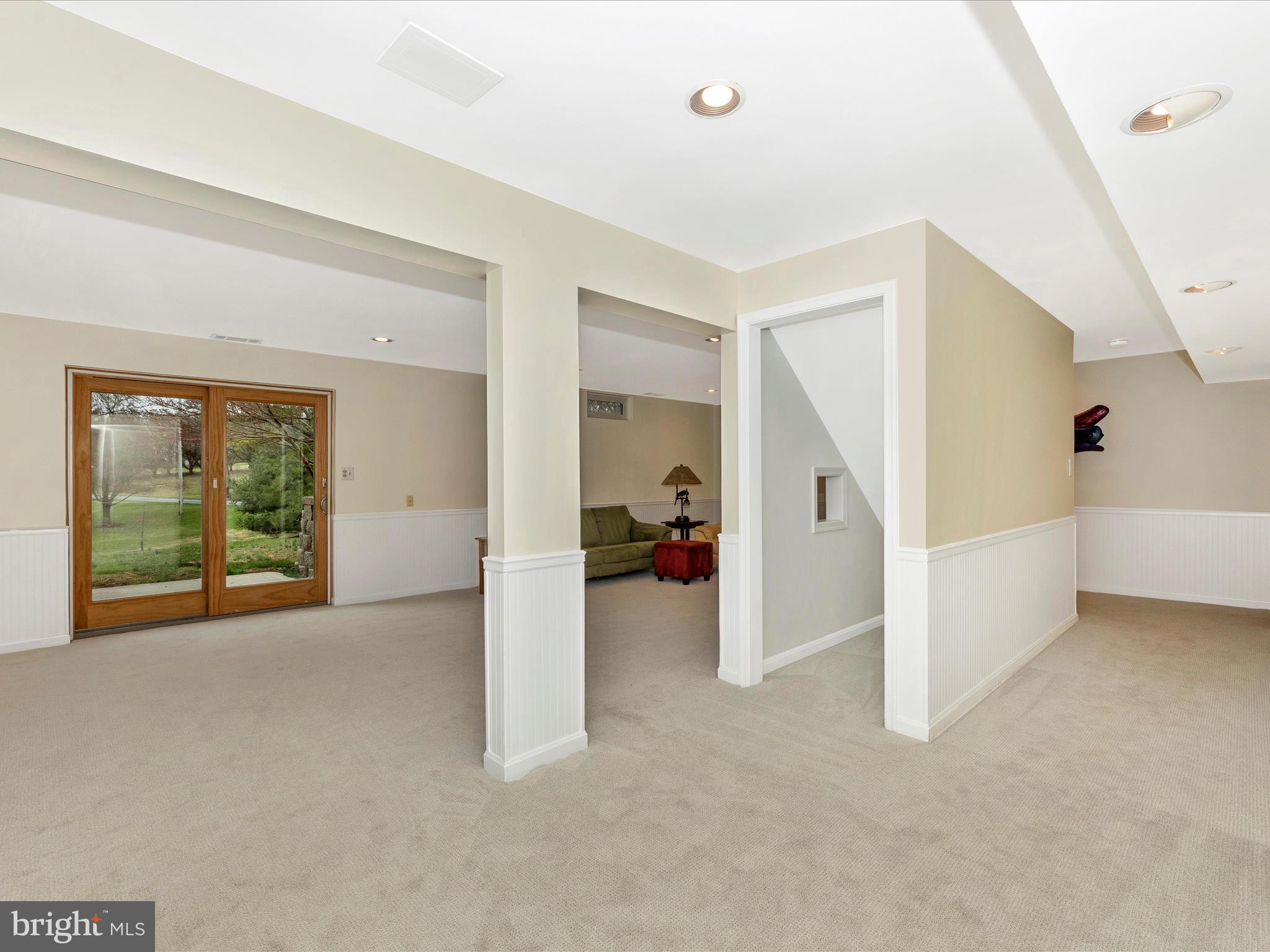 11000 Watkins Road Germantown, MD 20876 - Photo 38 of 57 Plenty of Space!