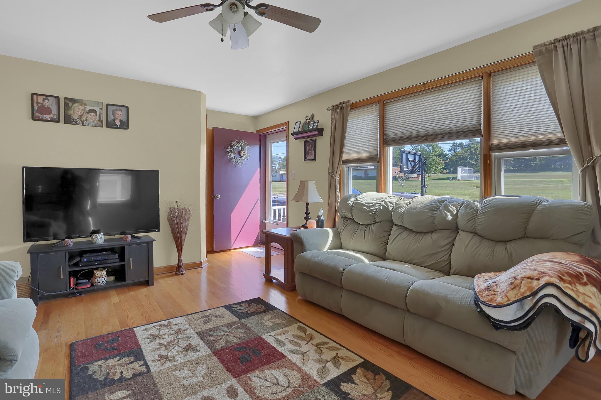 6583 York Road Spring Grove, PA 17362 - Photo 3 of 23