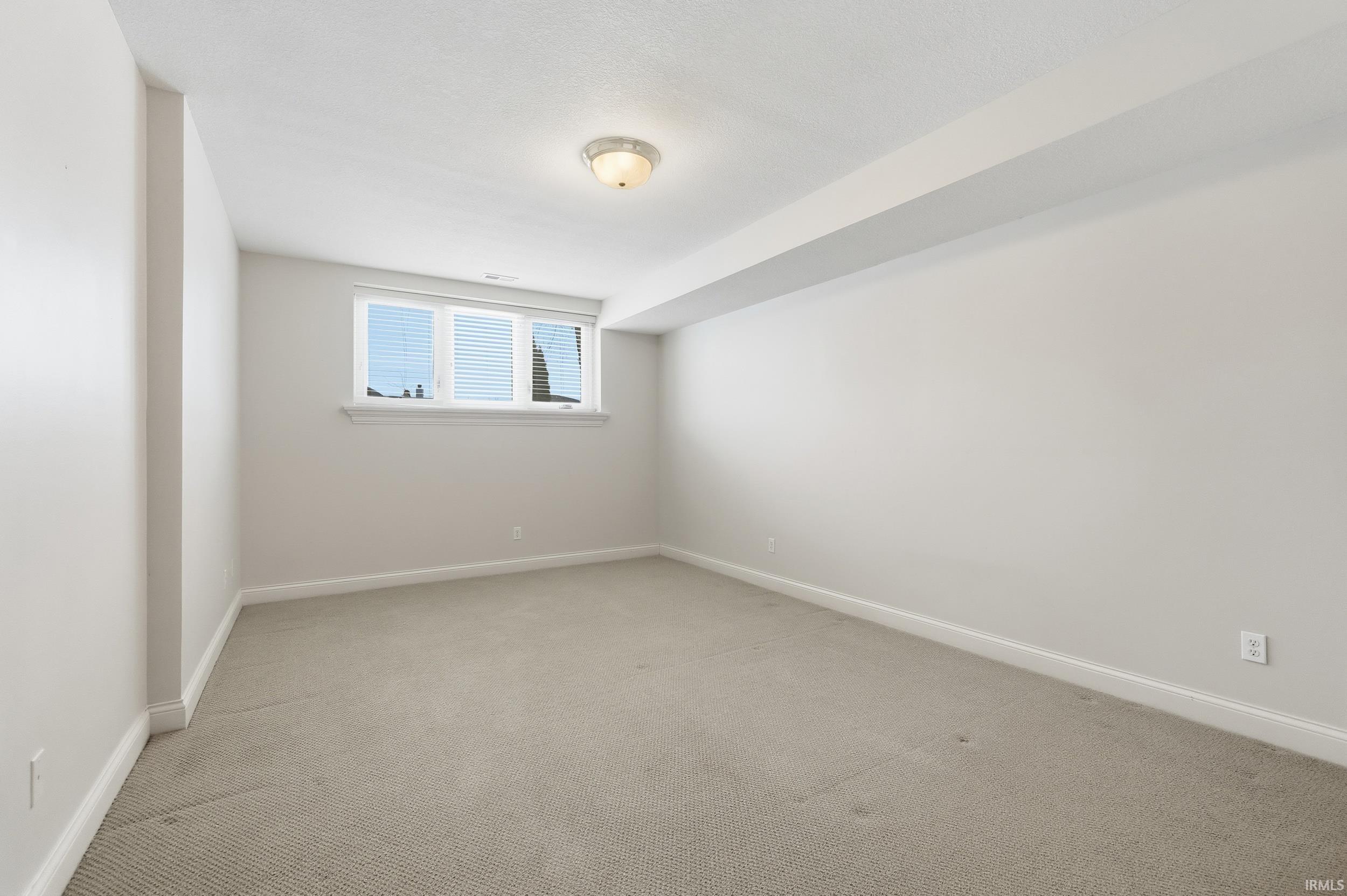 10630 Maple Springs Cove Fort Wayne, IN 46845 - Photo 28 of 36