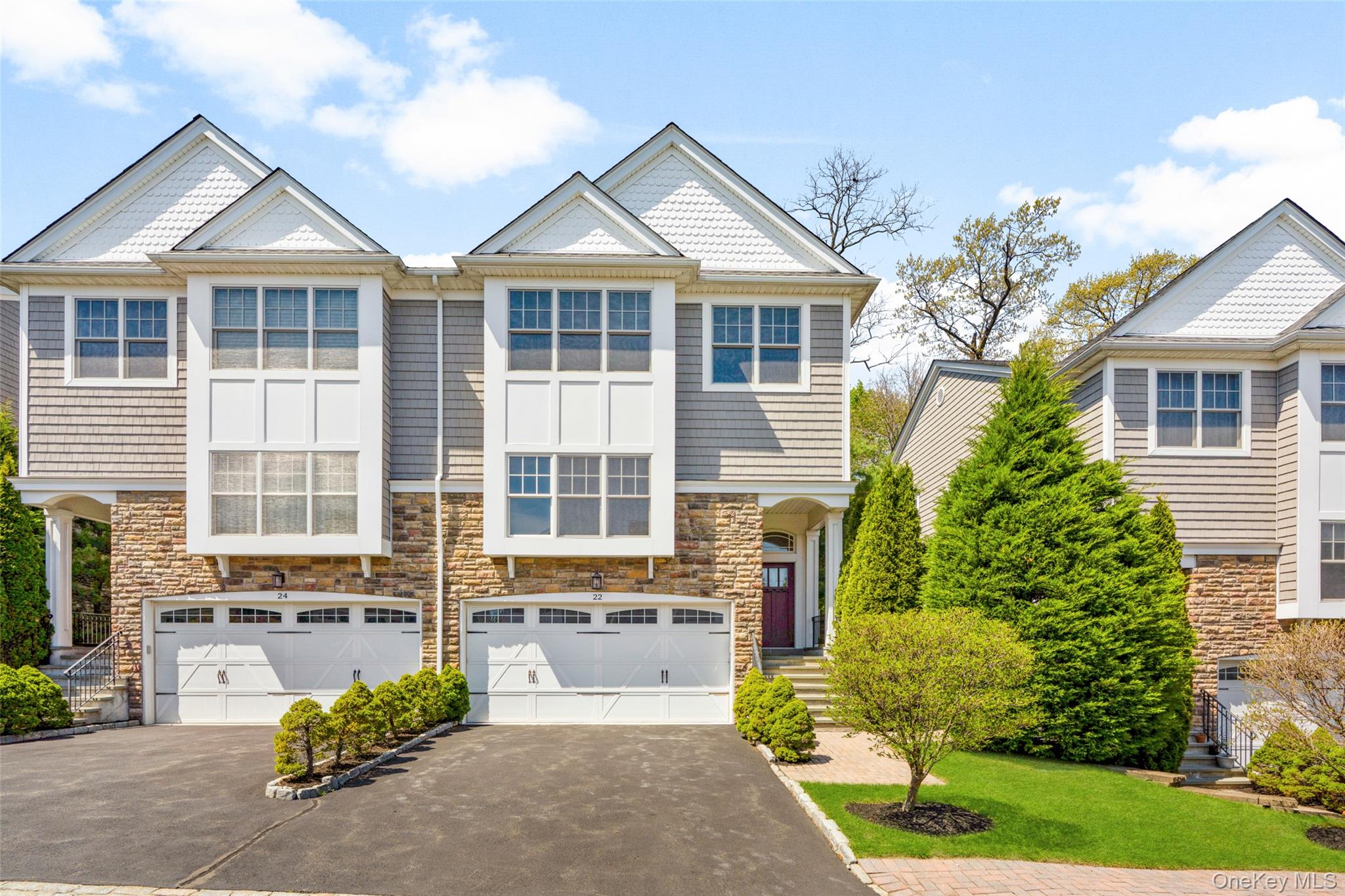 22 Hidden Ridge Court Scarsdale, NY 10583 - Photo 1 of 23