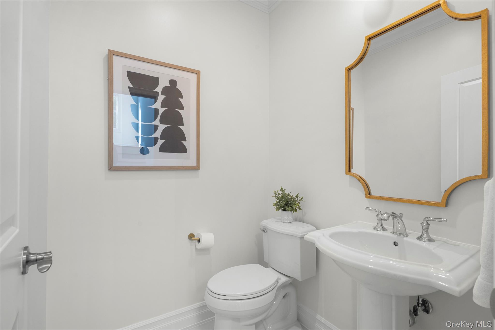 22 Hidden Ridge Court Scarsdale, NY 10583 - Photo 10 of 23 Powder room on the 1st floor.