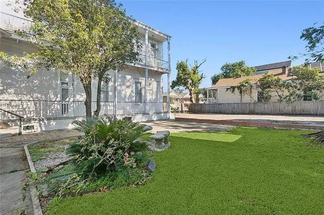 $1,100 | 1631 Esplanade Avenue, Unit C, New Orleans, LA 70116