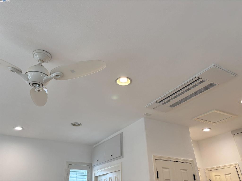 3089 Sweetviolet Drive San Ramon, CA 94582 - Photo 7 of 13 a view of a bathroom with a shower