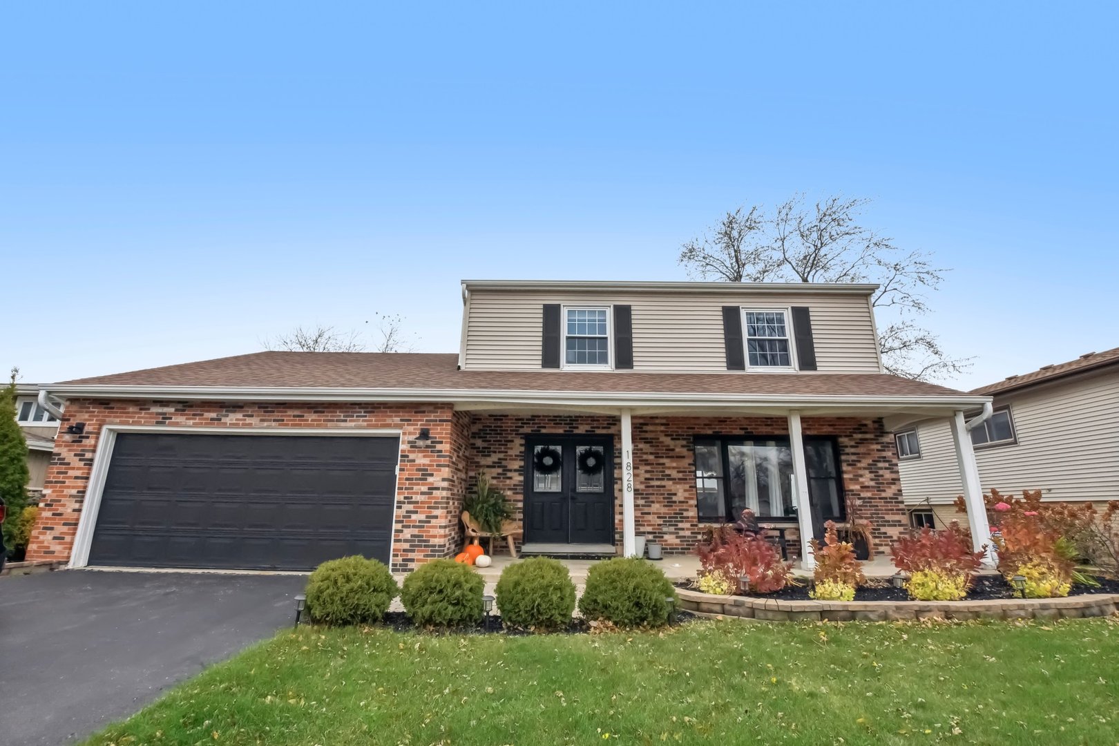 1828 Kings Point Drive North Addison, IL 60101 - Photo 1 of 42 Gallery Image 1