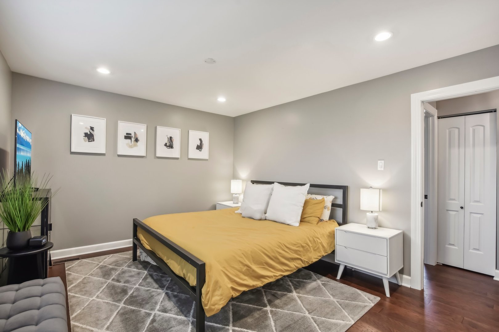 1828 Kings Point Drive North Addison, IL 60101 - Photo 21 of 42 Gallery Image 21